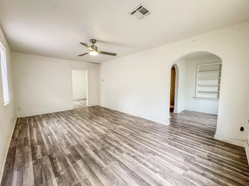 1507 SW D AVENUE Lawton, OK 73501