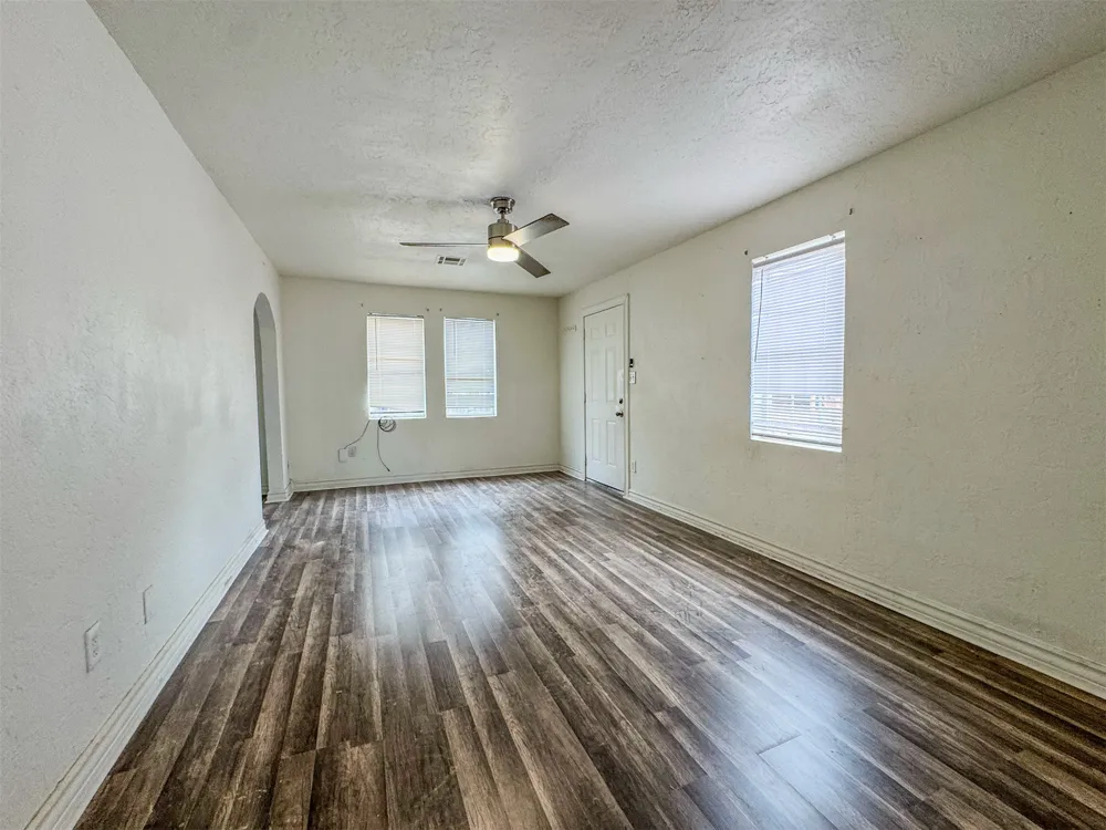 1507 SW D AVENUE Lawton, OK 73501