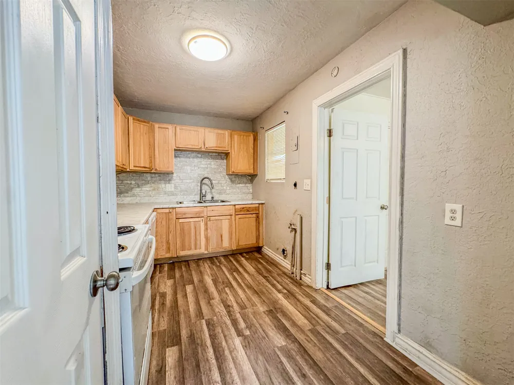 1507 SW D AVENUE Lawton, OK 73501