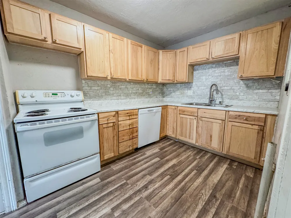 1507 SW D AVENUE Lawton, OK 73501