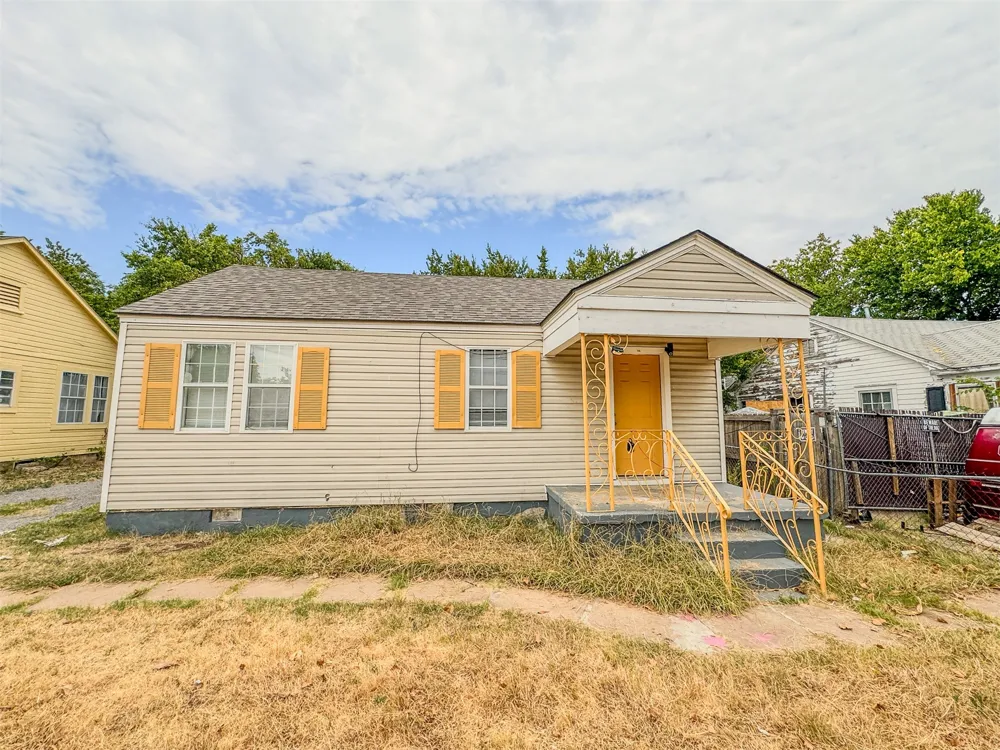 1507 SW D AVENUE Lawton, OK 73501