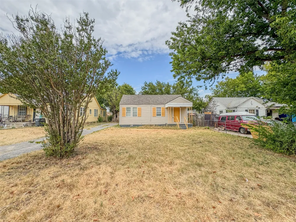 1507 SW D AVENUE Lawton, OK 73501