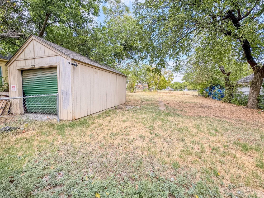 1507 SW D AVENUE Lawton, OK 73501
