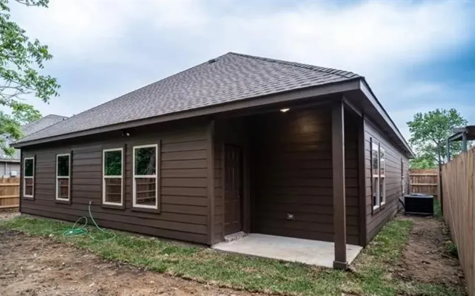 3229 Thannisch Avenue Fort Worth, TX 76105