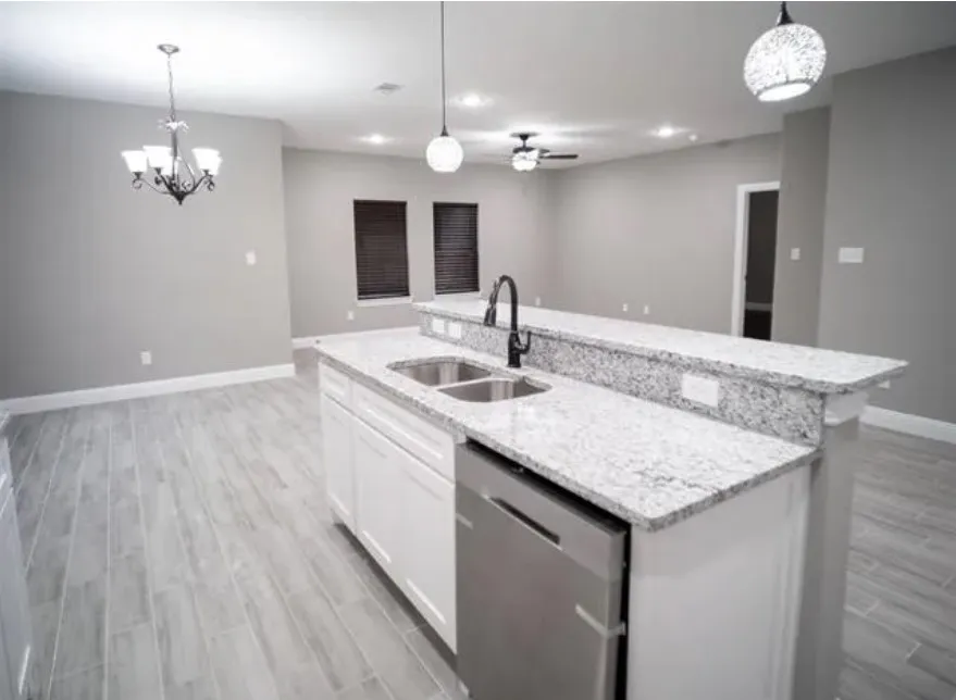 3229 Thannisch Avenue Fort Worth, TX 76105