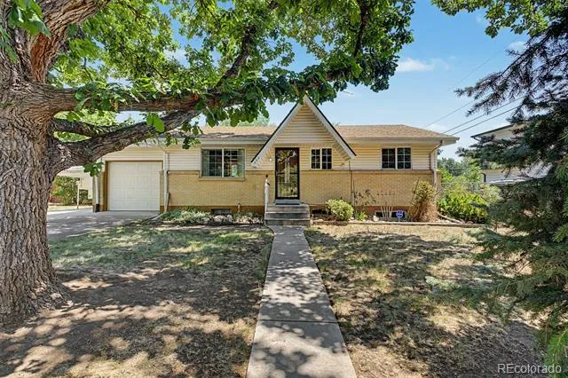 888 S Owens Court Lakewood, CO 80226