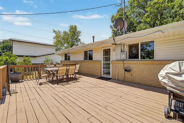 888 S Owens Court Lakewood, CO 80226
