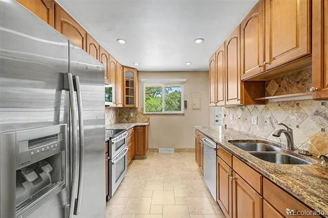 888 S Owens Court Lakewood, CO 80226
