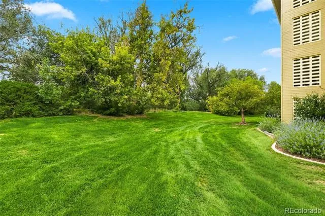 655 S Alton Way #10A Denver, CO 80247