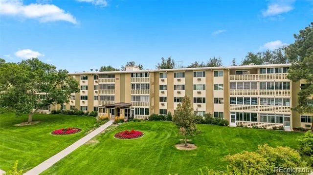 655 S Alton Way #10A Denver, CO 80247
