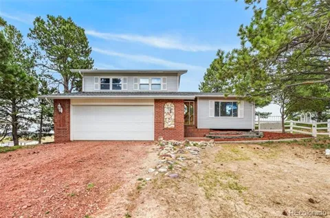 2181 Woodpecker Lane