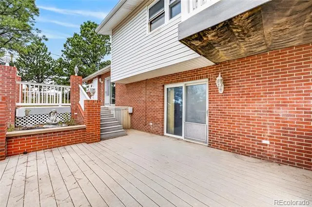 2181 Woodpecker Lane Elizabeth, CO 80107