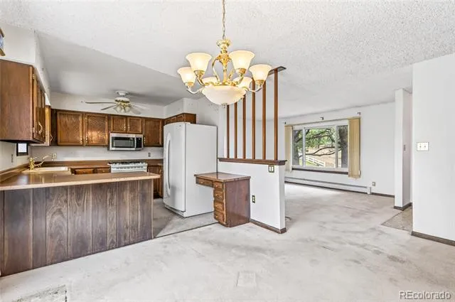 2181 Woodpecker Lane Elizabeth, CO 80107
