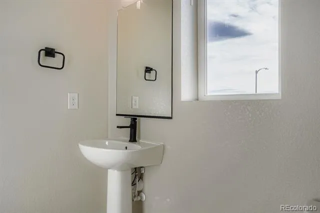 15538 W Washburn Avenue #18 Lakewood, CO 80228