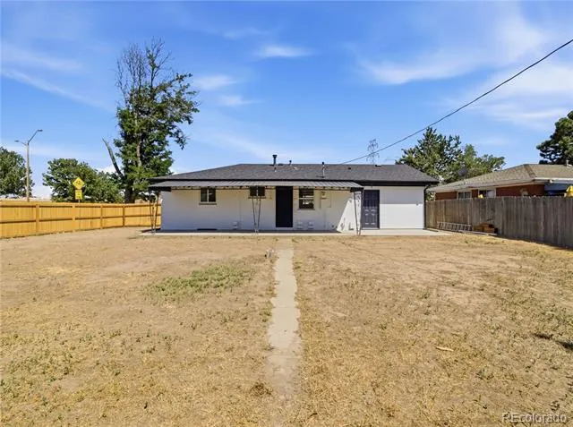 3195 Xanadu Street Aurora, CO 80011