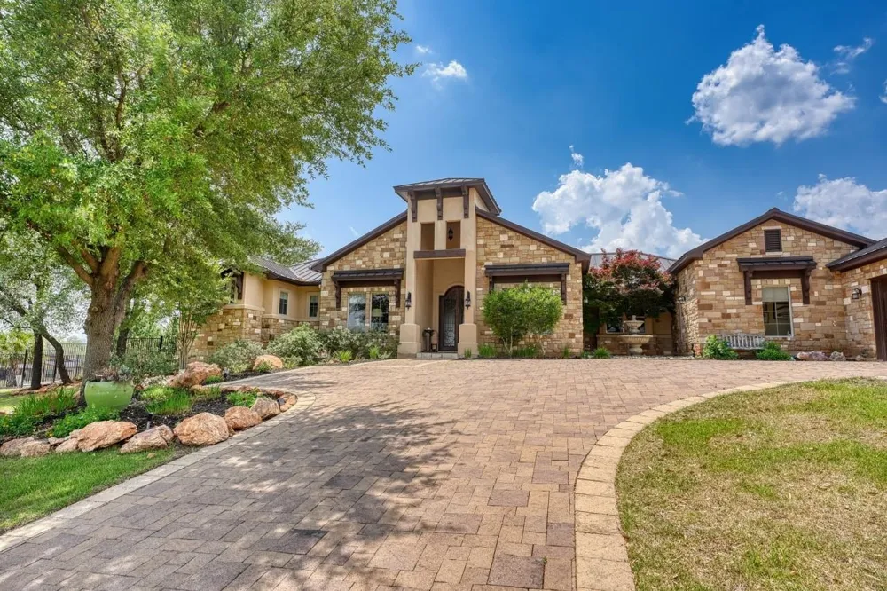 143 Westgate Loop Horseshoe Bay, TX 78657