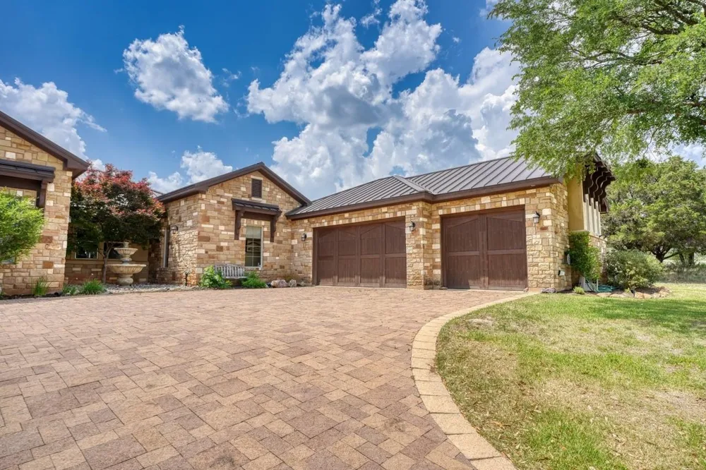143 Westgate Loop Horseshoe Bay, TX 78657