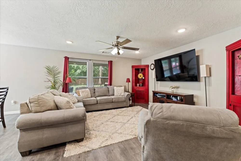 3998 Frontier Road Willis, TX 77378