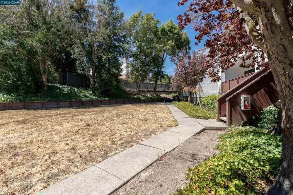 1729 Dalessi Dr Pinole, CA 94564
