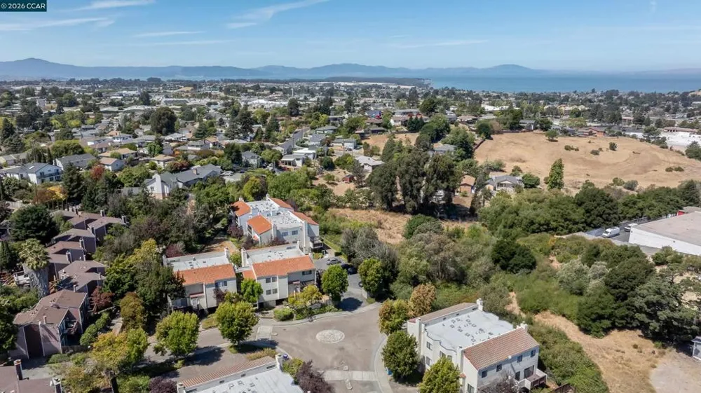 1729 Dalessi Dr Pinole, CA 94564