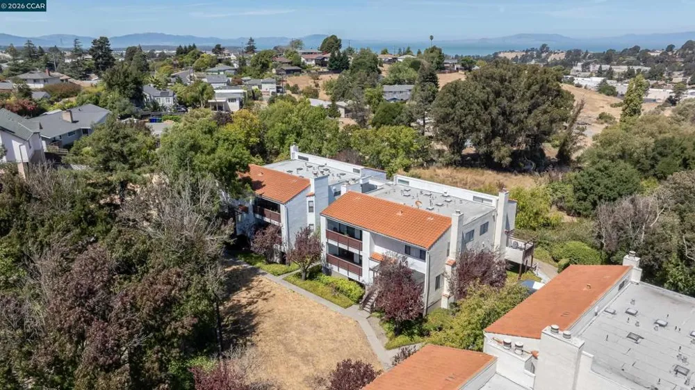 1729 Dalessi Dr Pinole, CA 94564