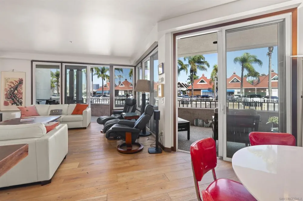1133 1st St #119 Coronado, CA 92118