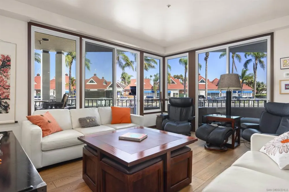 1133 1st St #119 Coronado, CA 92118