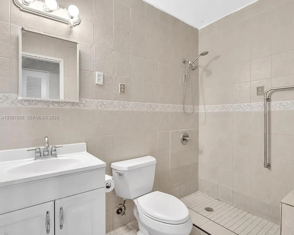 1451 NE 170th St #201A North Miami Beach, FL 33162