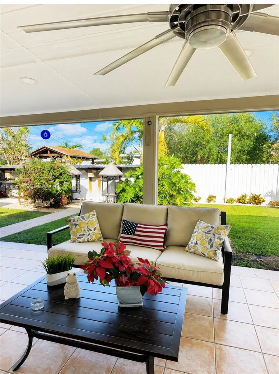 5505 W 14th Ln Hialeah, FL 33012