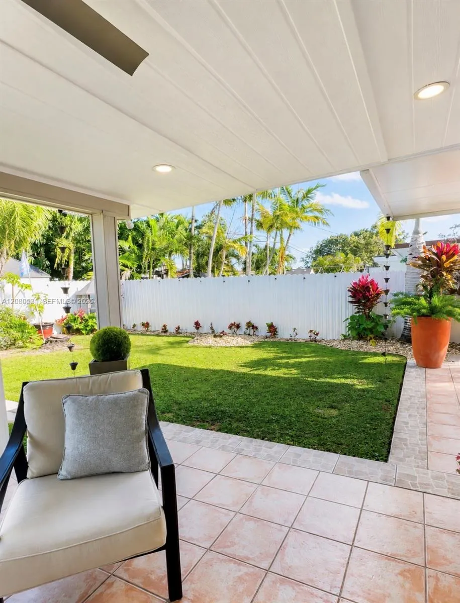 5505 W 14th Ln Hialeah, FL 33012