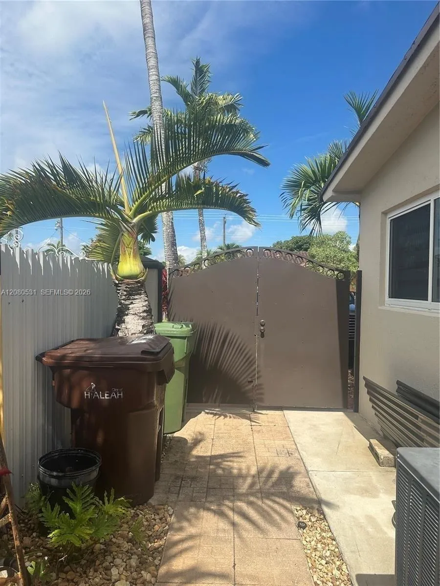 5505 W 14th Ln Hialeah, FL 33012