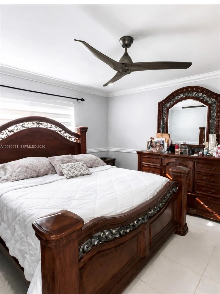 5505 W 14th Ln Hialeah, FL 33012