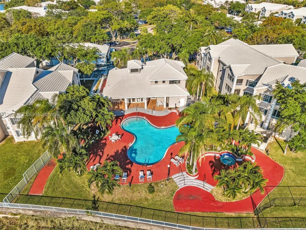 2803 Oakland Forest Dr #206 Oakland Park, FL 33309