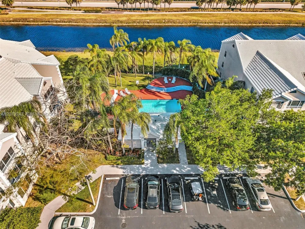 2803 Oakland Forest Dr #206 Oakland Park, FL 33309