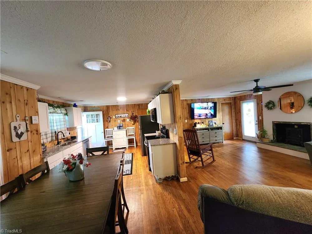 4606 Wards Gap Rd Wards Gap Road Cana, VA 24317