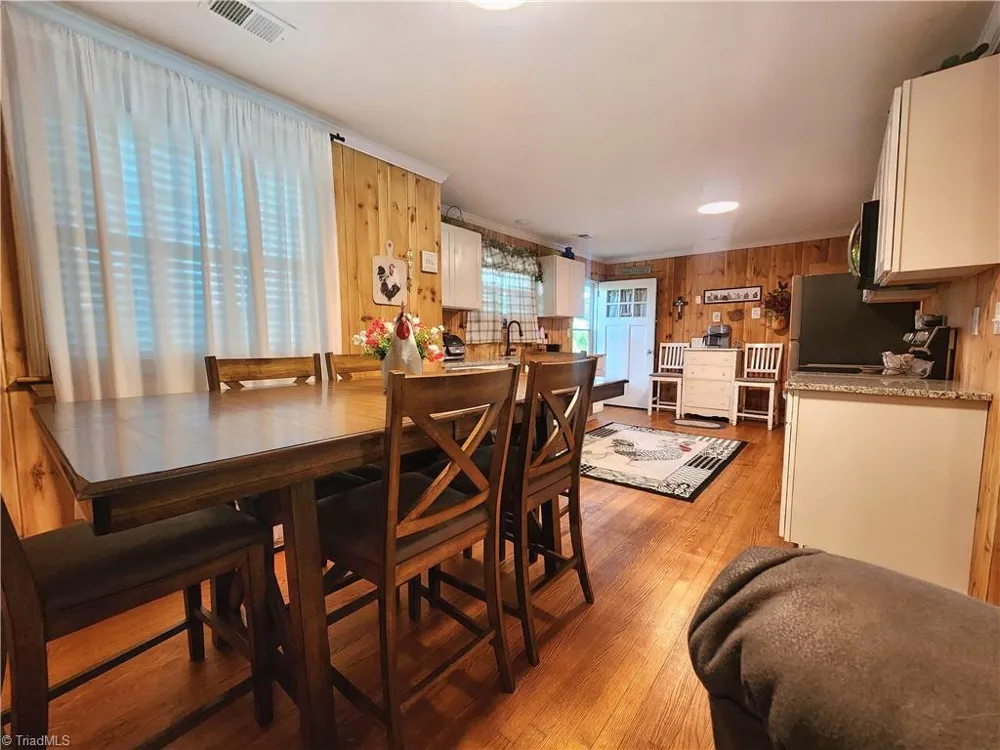 4606 Wards Gap Rd Wards Gap Road Cana, VA 24317