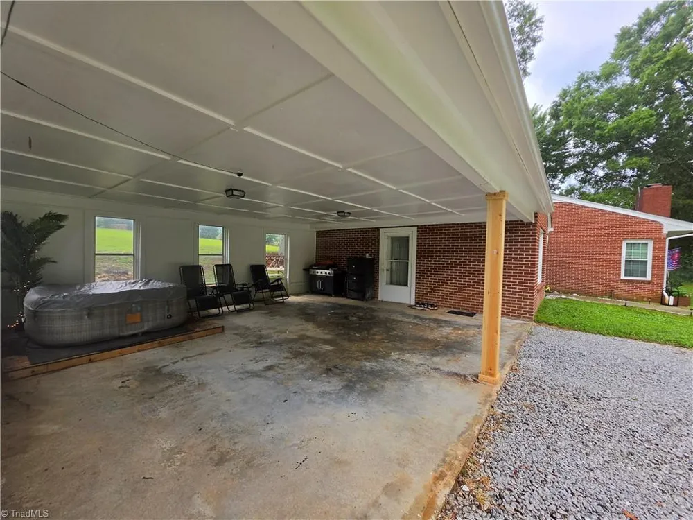 4606 Wards Gap Rd Wards Gap Road Cana, VA 24317