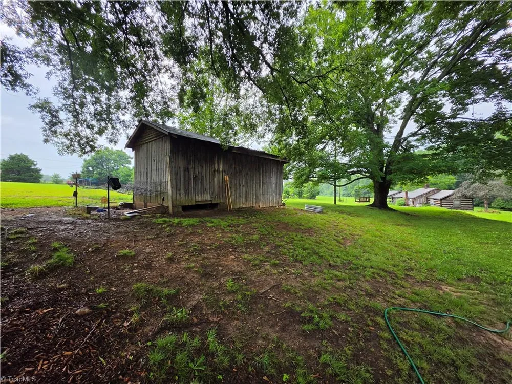4606 Wards Gap Rd Wards Gap Road Cana, VA 24317