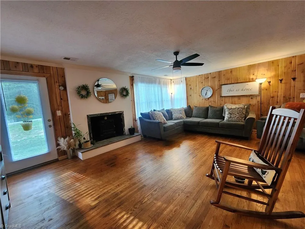 4606 Wards Gap Rd Wards Gap Road Cana, VA 24317