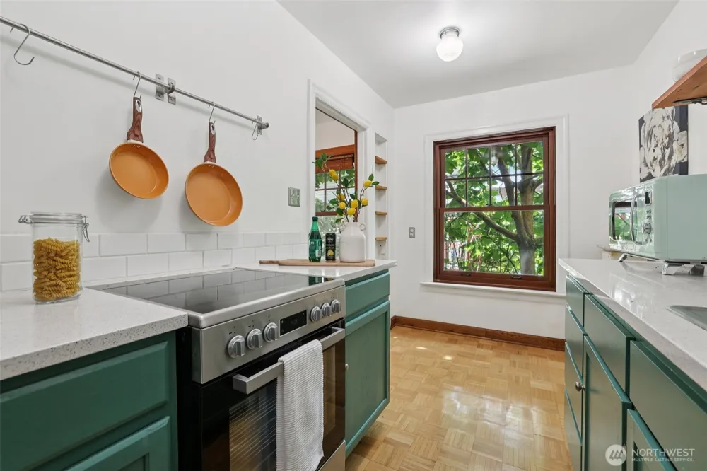 408 Bellevue Avenue E #206 Seattle, WA 98102