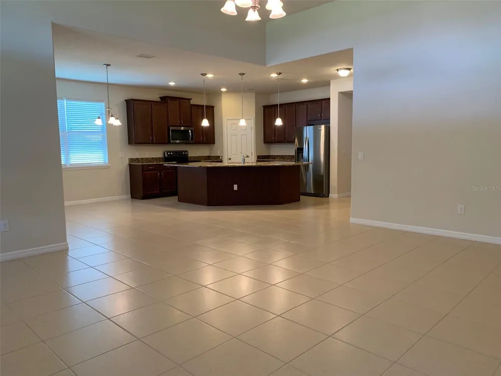 2860 CHANTILLY AVENUE Kissimmee, FL 34741
