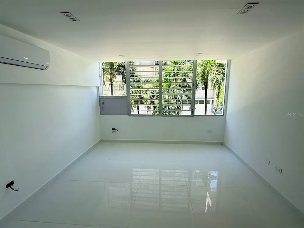14 CALLE MARSEILLES #204 San Juan, PR 00907