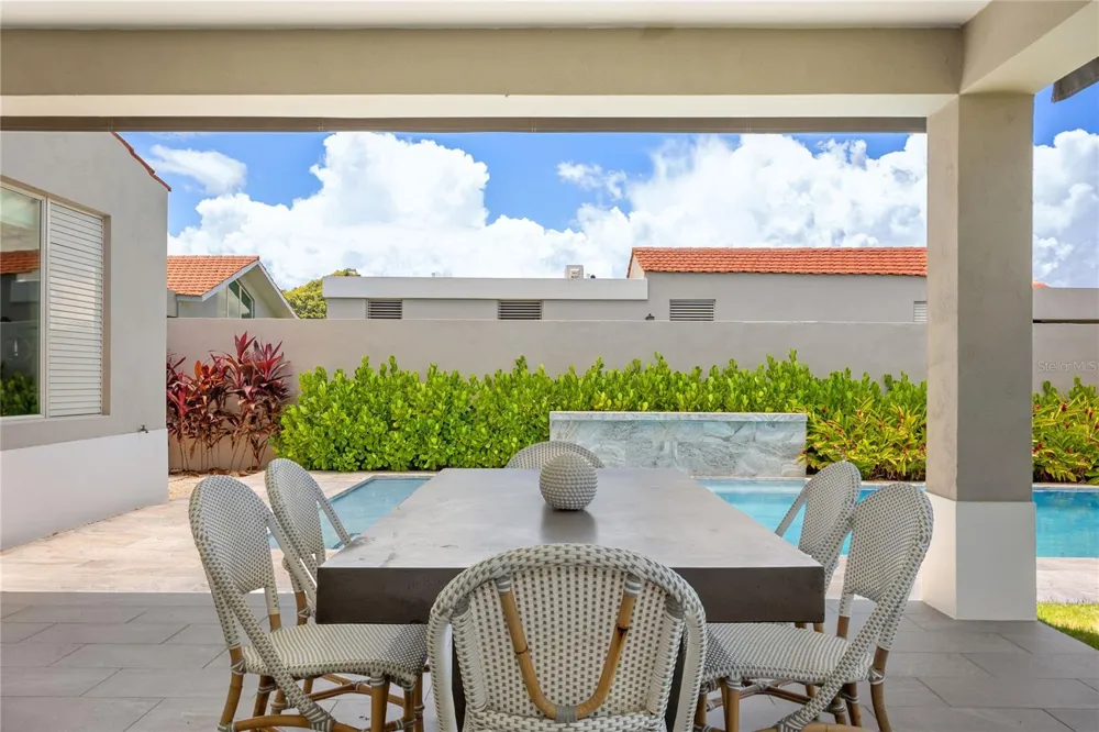 615 CAMINO CARRAIZO Dorado, PR 00646