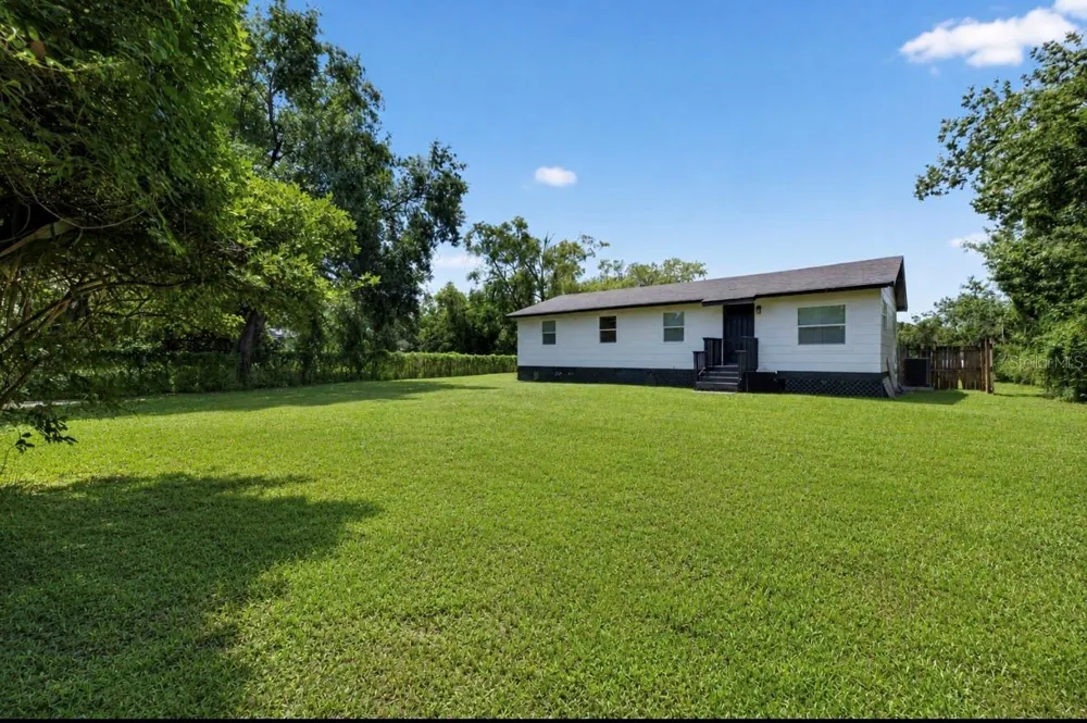 1911 WATER STREET Sanford, FL 32771