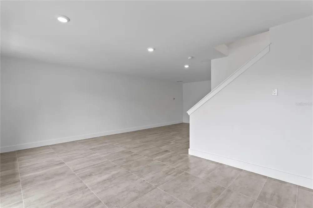 90 COLUMBIA DRIVE #5 Tampa, FL 33606