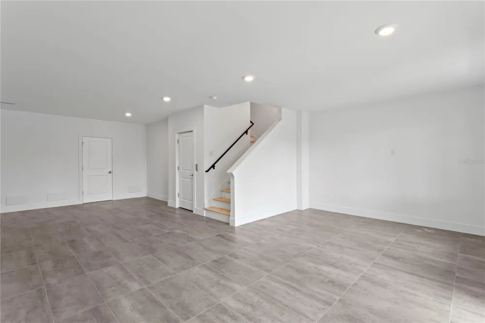 90 COLUMBIA DRIVE #5 Tampa, FL 33606