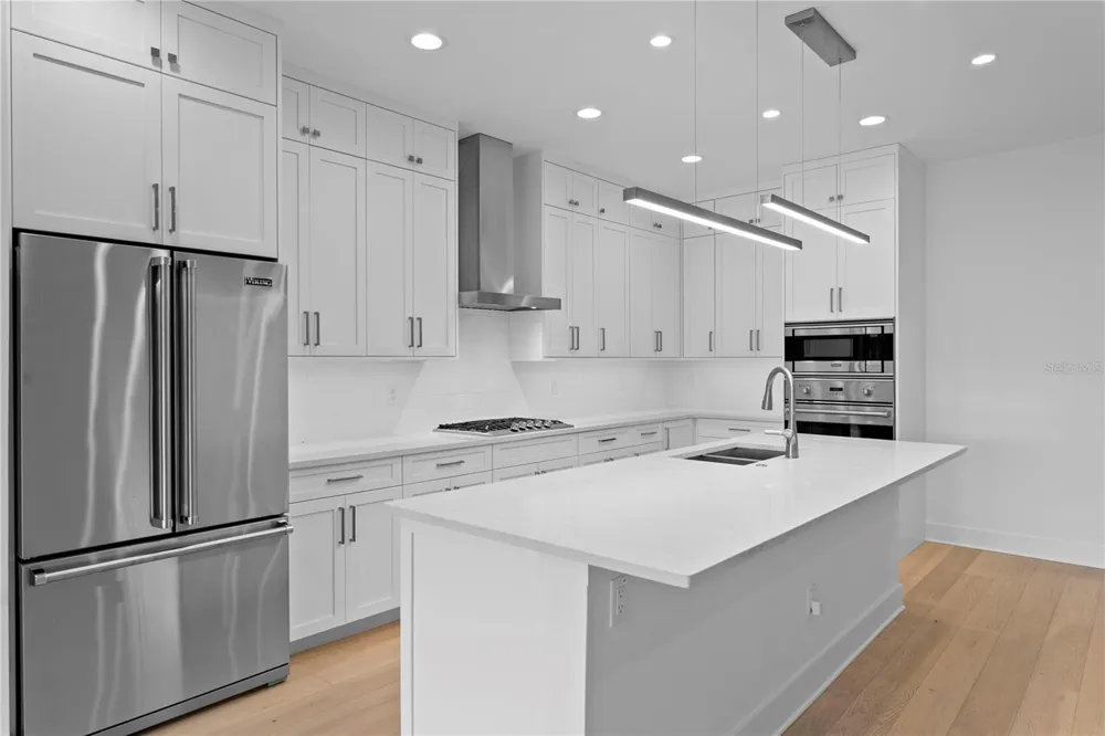 90 COLUMBIA DRIVE #5 Tampa, FL 33606