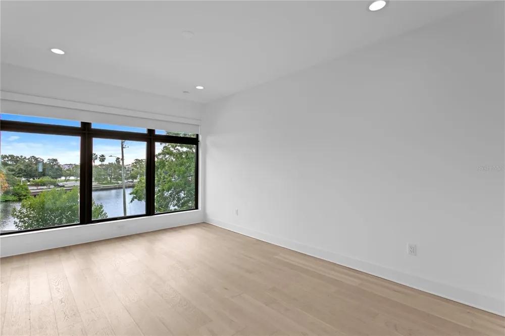 90 COLUMBIA DRIVE #5 Tampa, FL 33606