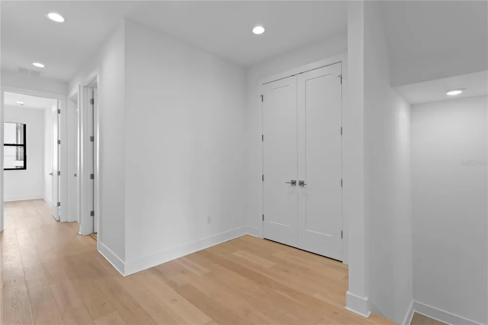 90 COLUMBIA DRIVE #5 Tampa, FL 33606