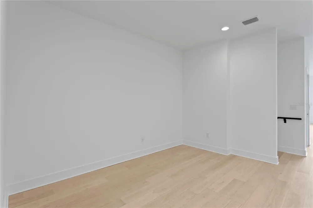 90 COLUMBIA DRIVE #5 Tampa, FL 33606